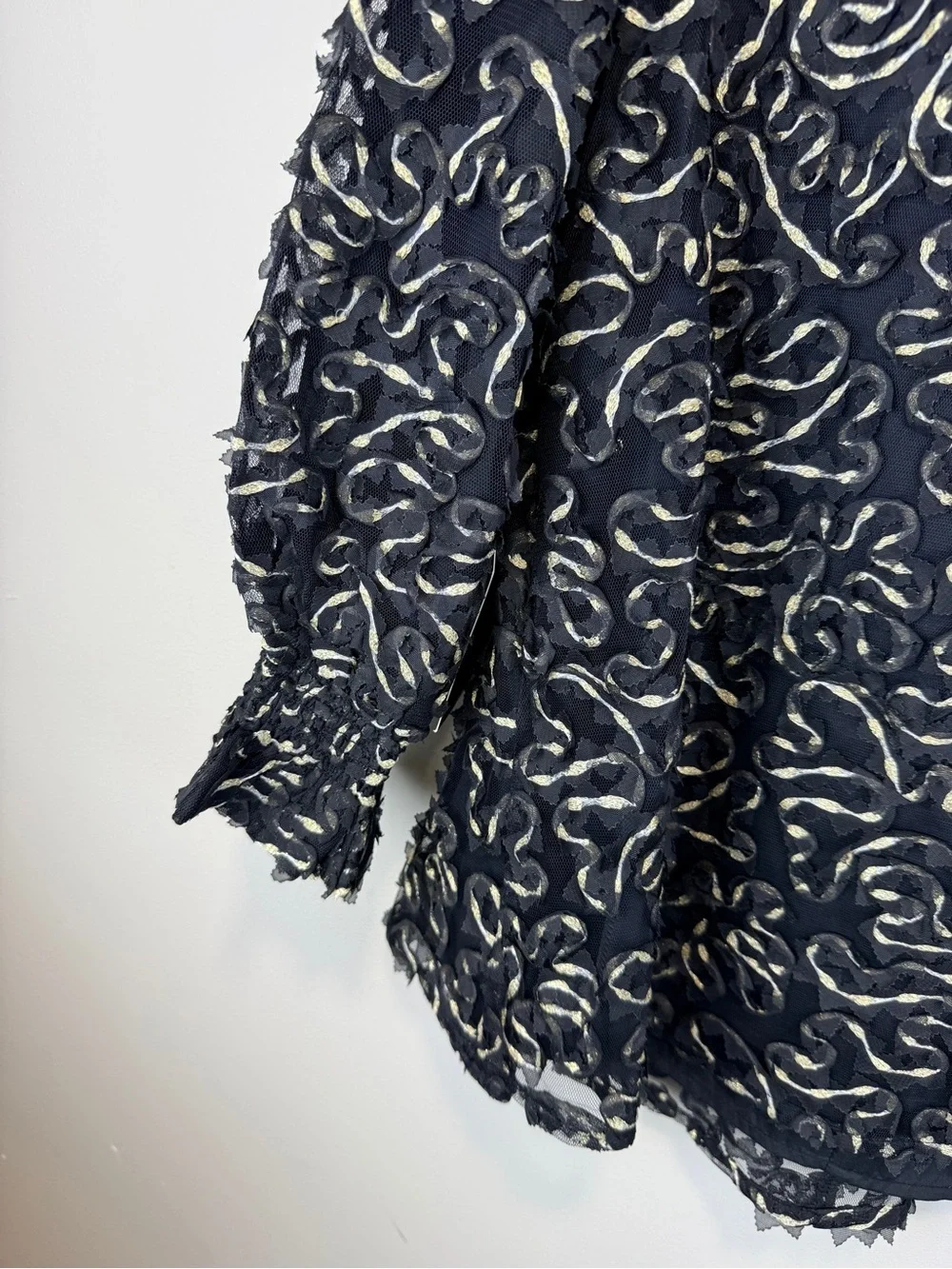 Tuckernuck Black Gold Textured Peplum Blouse Puff Sleeve Top NWT Medium